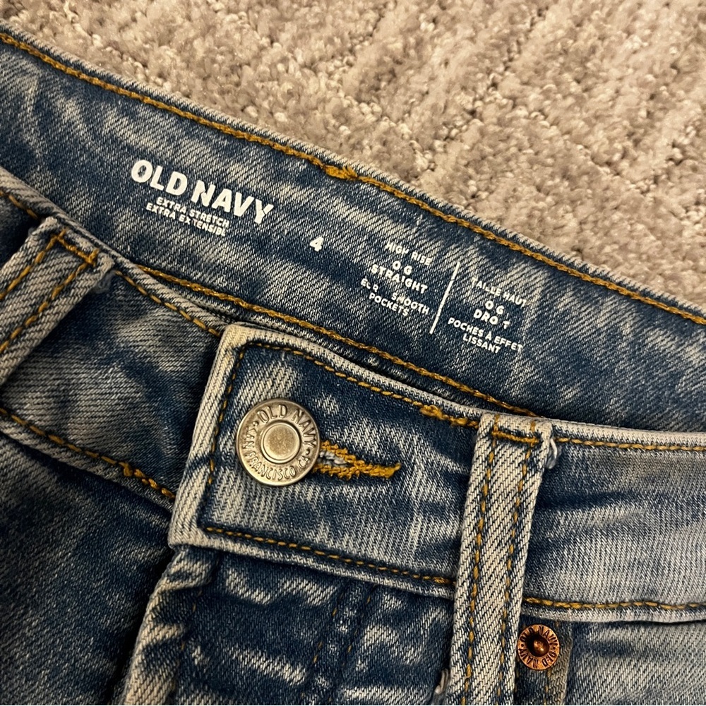 ✨Old Navy High Rise Straught Light Blue Skinny Jeans | Denim | Size 4 - Picture 4 of 9